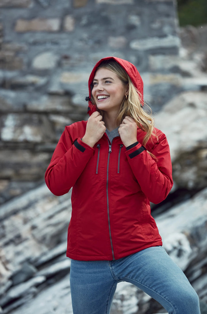 Rote Damen Jacke mit 4 Aussen und 3 Innentaschen. Figur-schmeichelnde Passform.