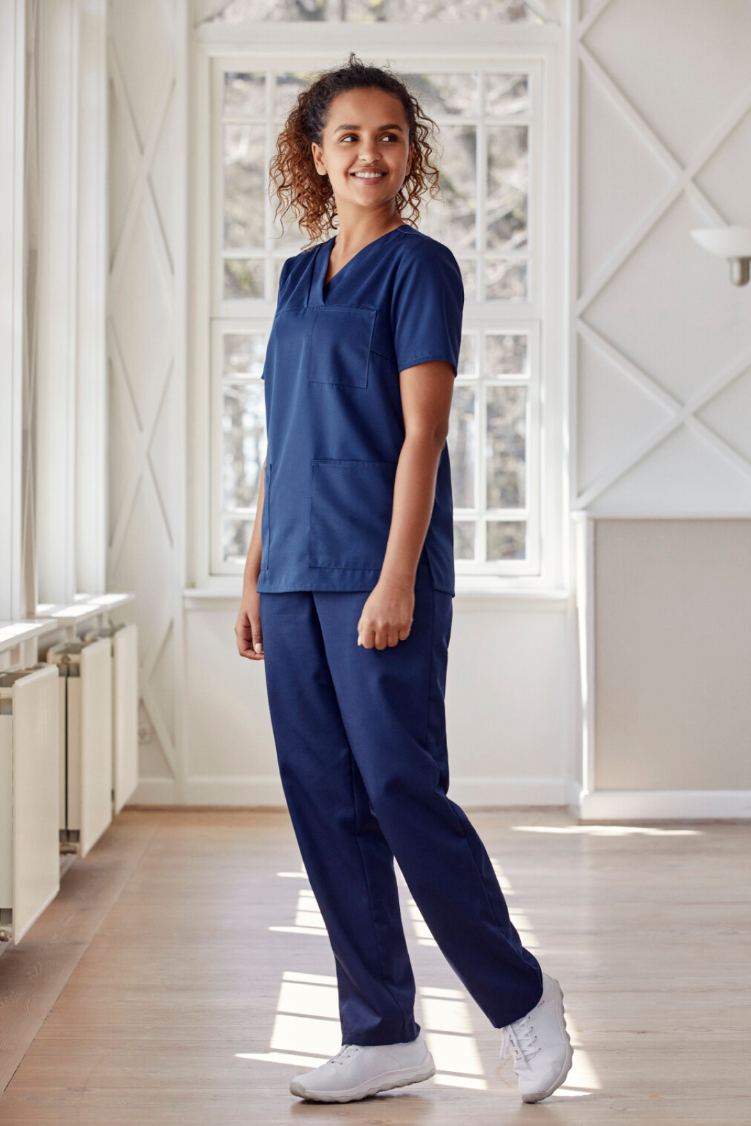 Damenkasack für Pflege und Spital mit Brusttasche
