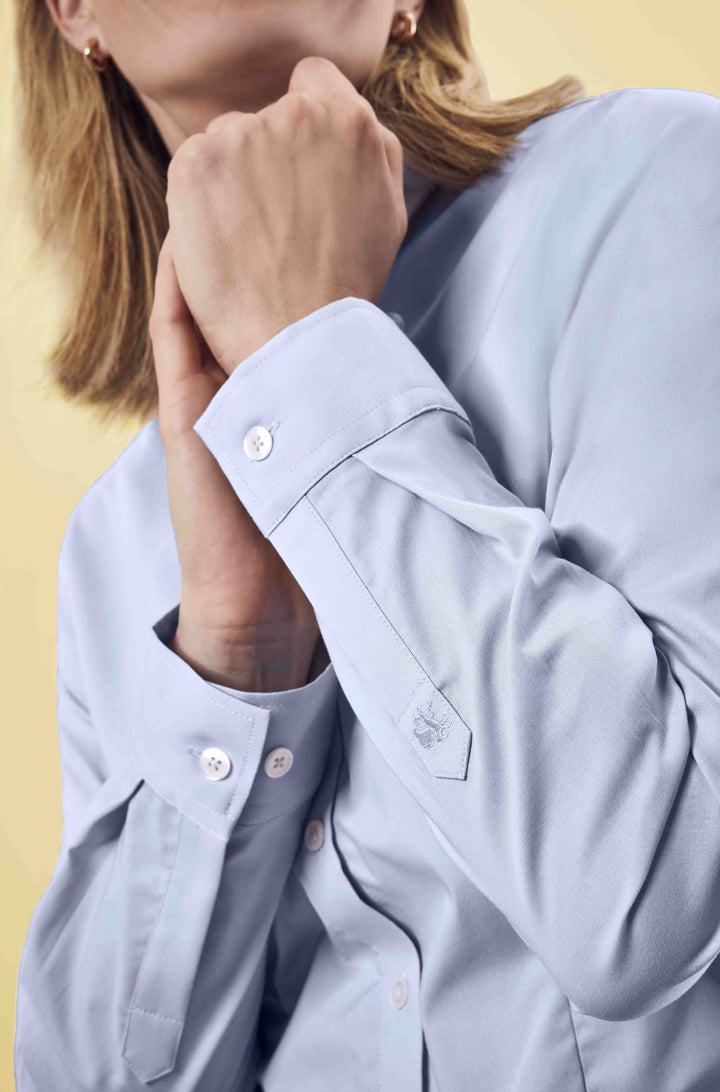 Leichte Service Damenbluse / Regular Fit / Kentkragen